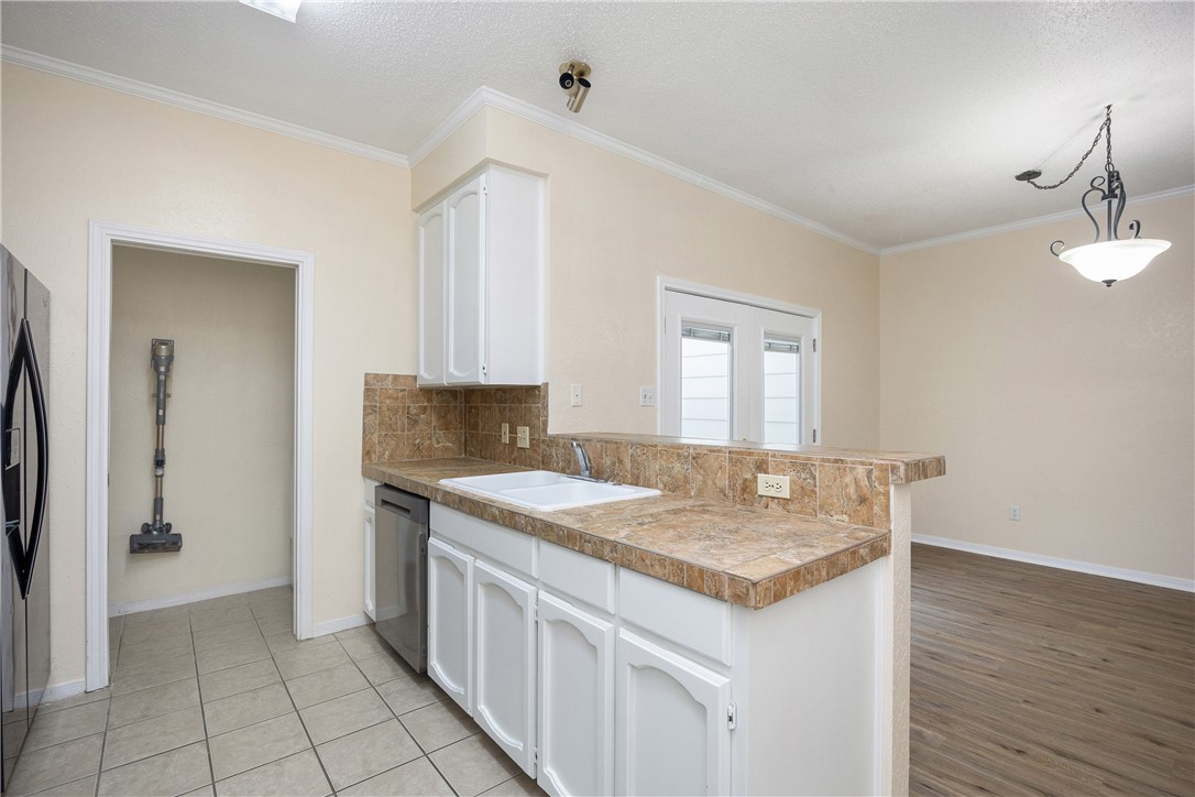 3052 Quail Springs A-2 Property Photo 5