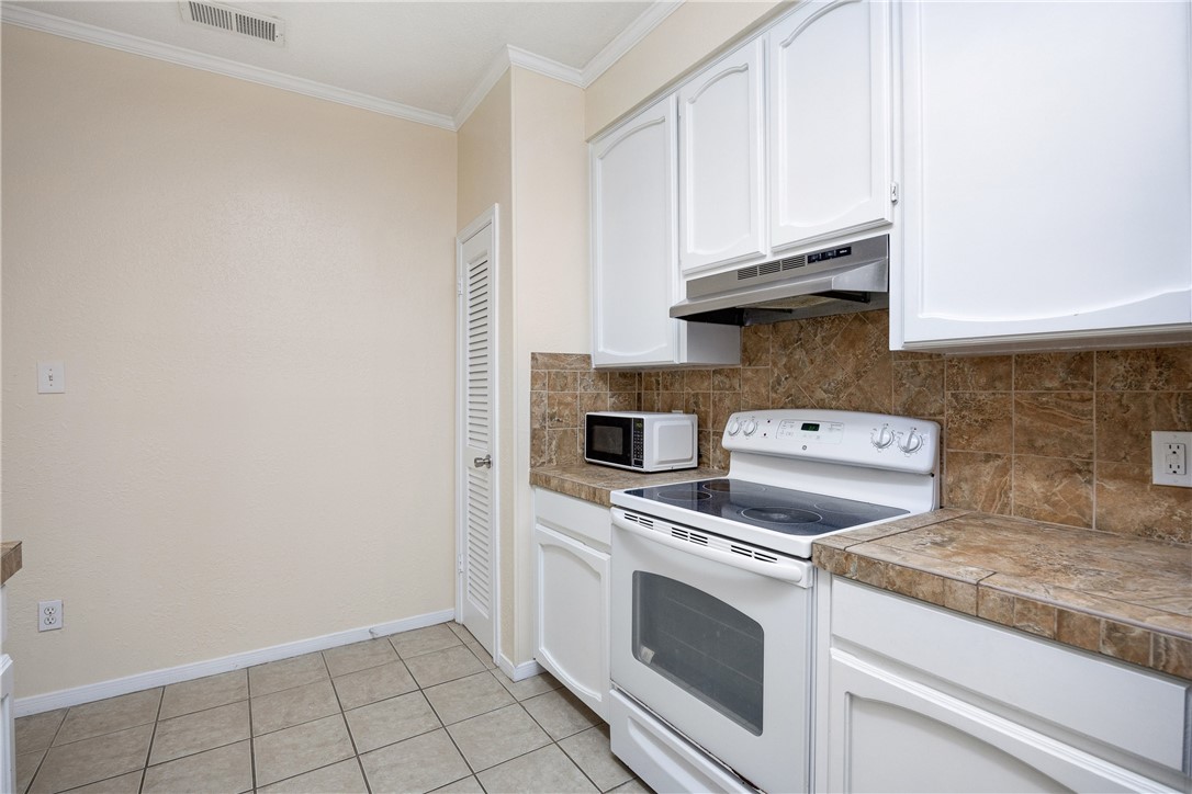 3052 Quail Springs A-2 Property Photo 6