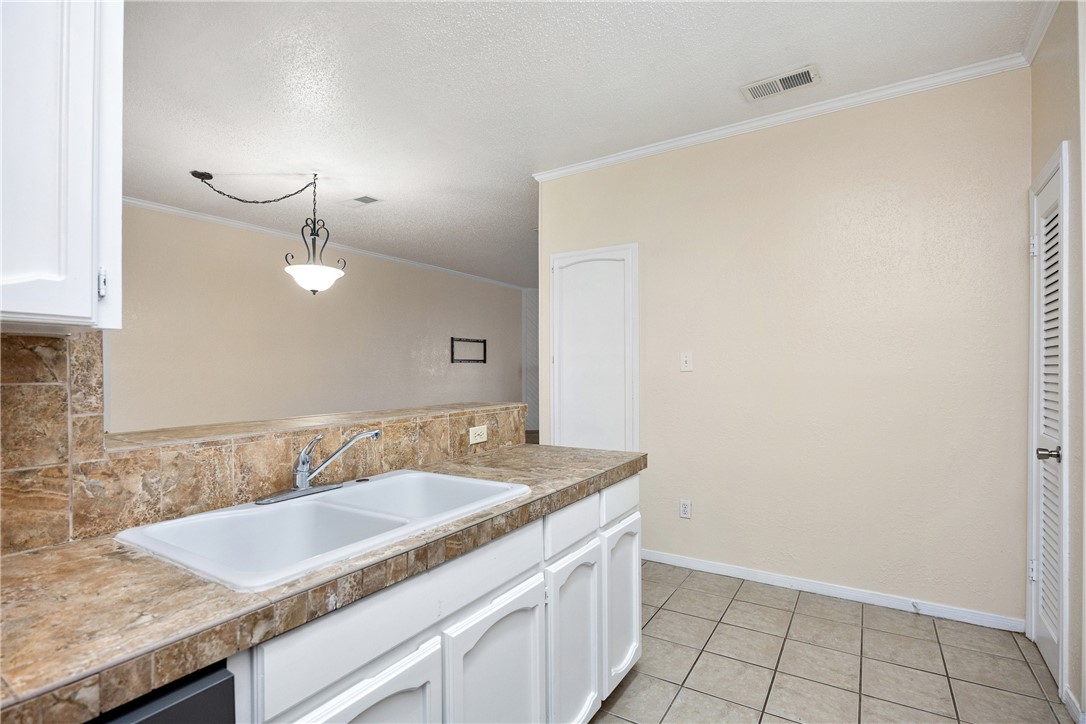 3052 Quail Springs A-2 Property Photo 7