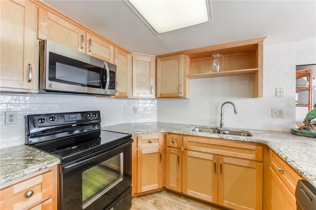 6649 Seacomber Dr 306 Property Photo 18