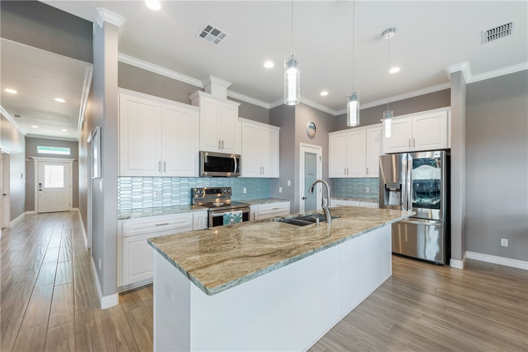 7562 La Concha Blvd Property Photo 8