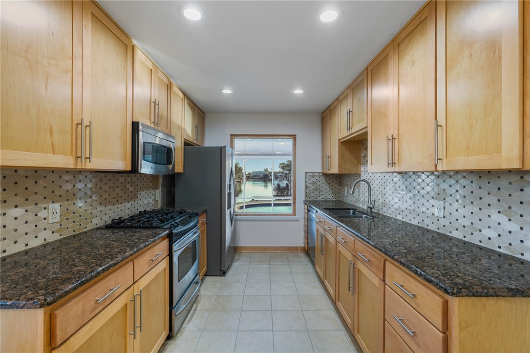 13907 Sea Horse Ave Property Photo 14