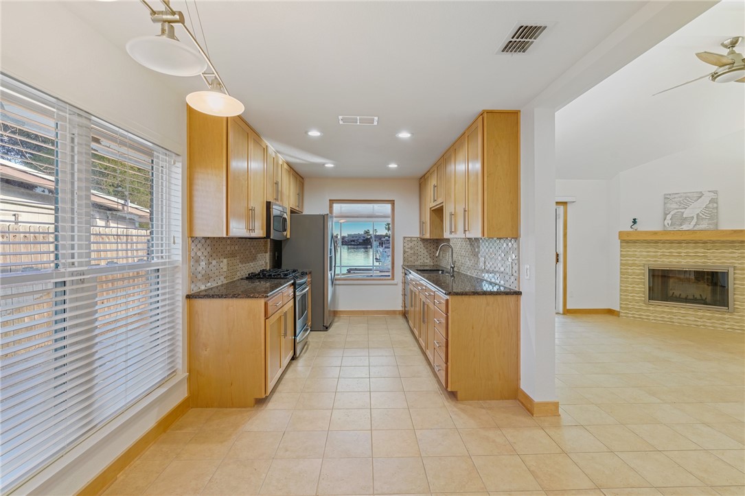 13907 Sea Horse Ave Property Photo 15