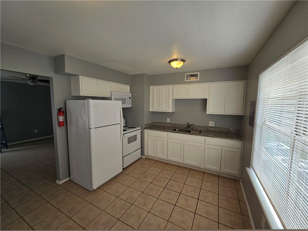 937 Quetzal St 2 Property Photo 8