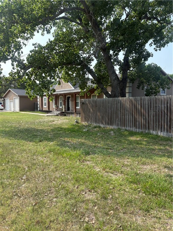 129 S Verne St Property Photo 2