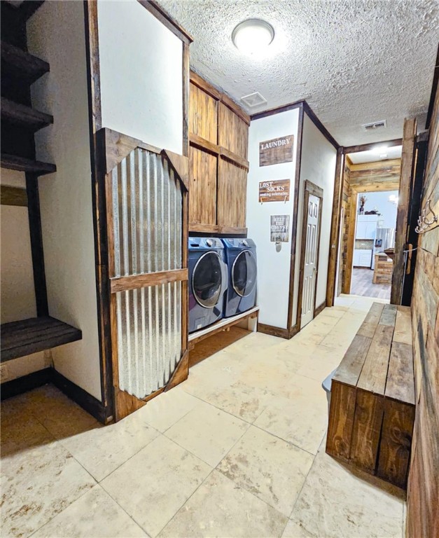 129 S Verne St Property Photo 23