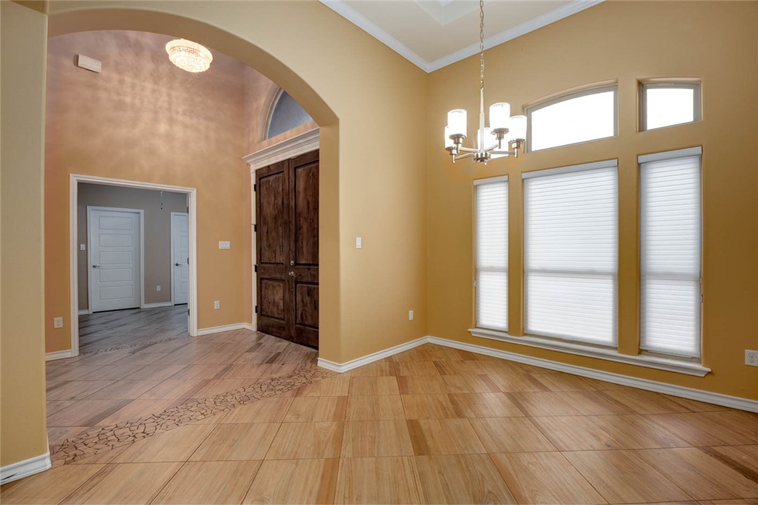 3702 E Lake Dr Property Photo 4