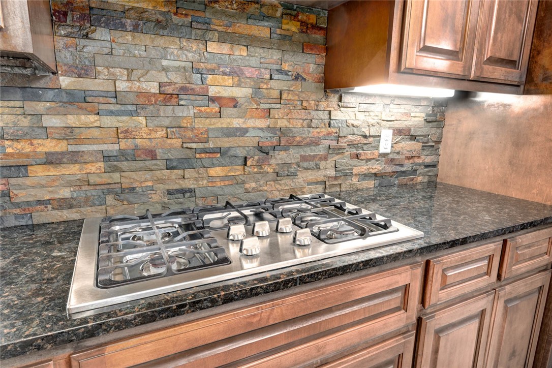 3702 E Lake Dr Property Photo 12