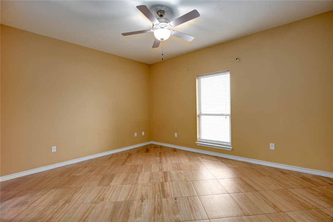 3702 E Lake Dr Property Photo 18