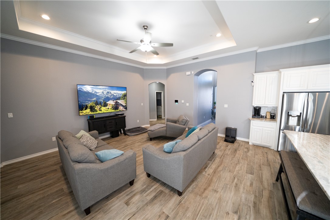 5709 Bella Di Giorno Dr Property Photo 3