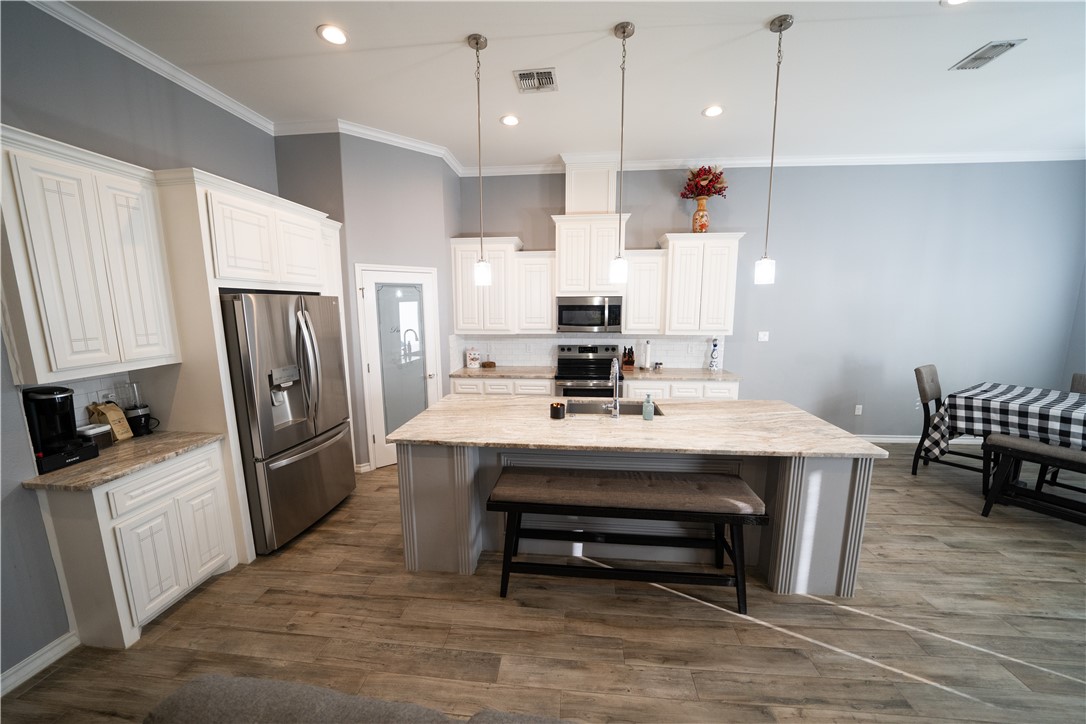 5709 Bella Di Giorno Dr Property Photo 6