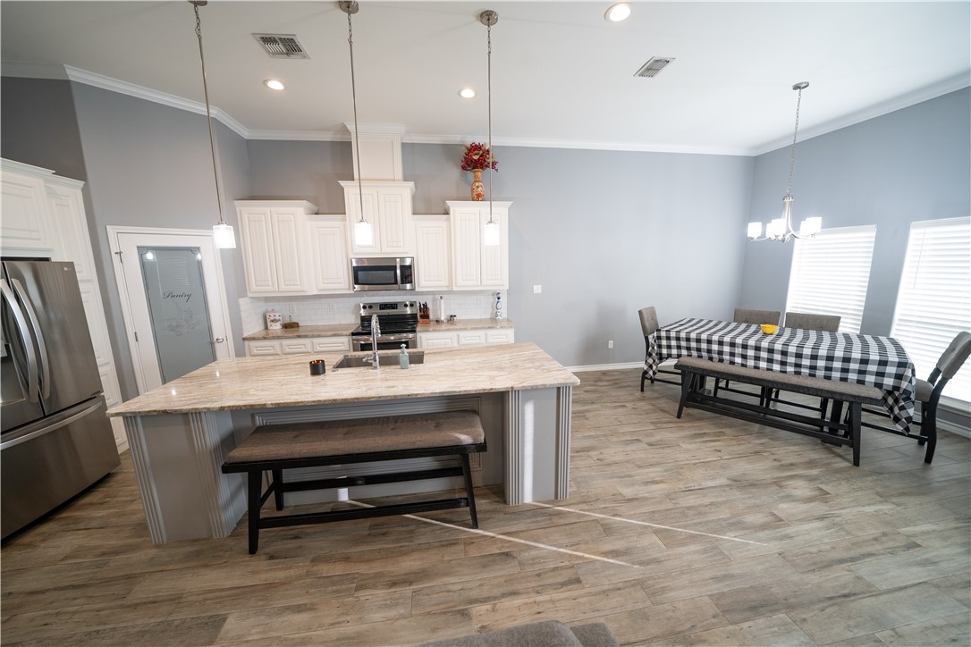 5709 Bella Di Giorno Dr Property Photo 7