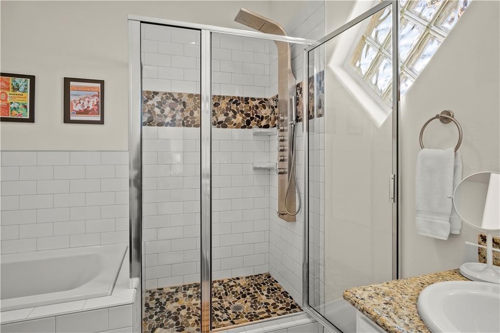 1833 S 11th St F-4 Property Photo 26