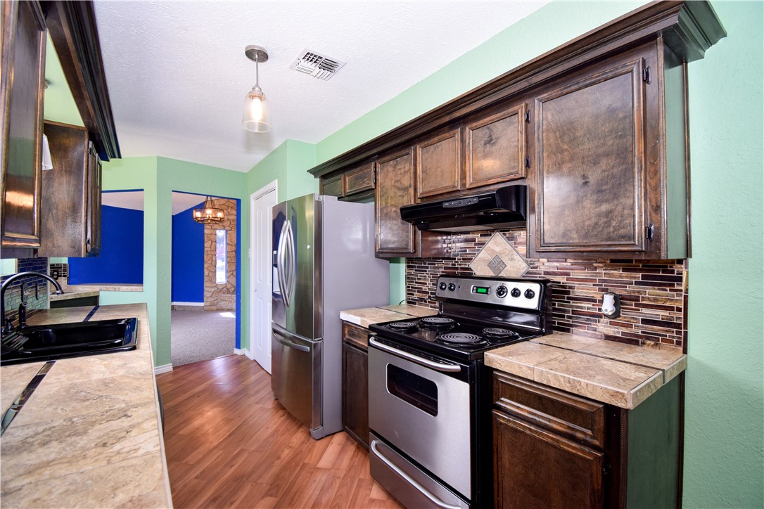 11630 Coleta Creek Dr Property Photo 3