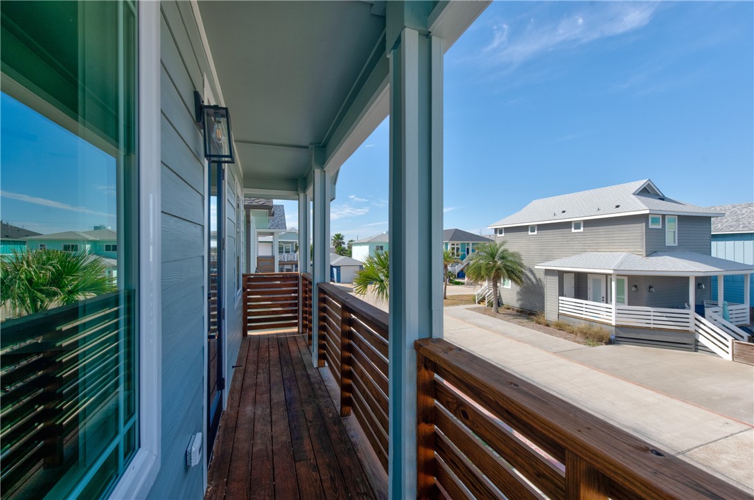 240 Nautilus St Property Photo 35