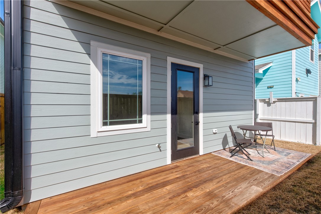 240 Nautilus St Property Photo 38