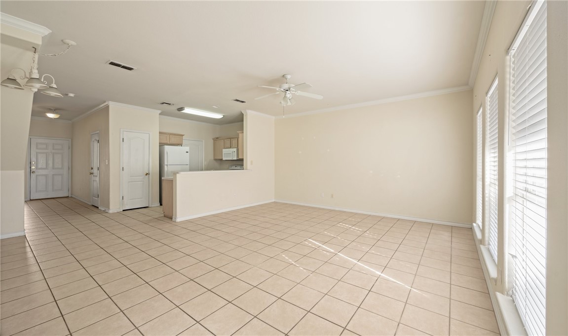 15110 Leeward Dr 303 Property Photo 6