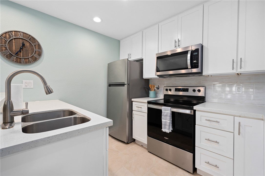 609 Lauderdale Dr Property Photo 7