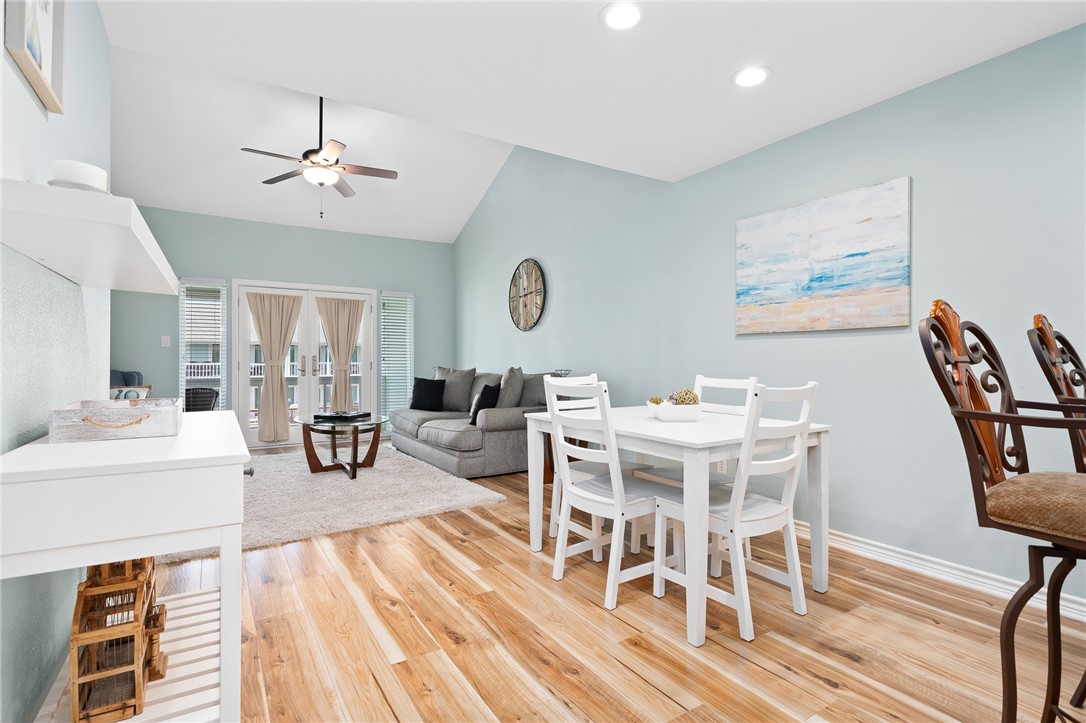 609 Lauderdale Dr Property Photo 10