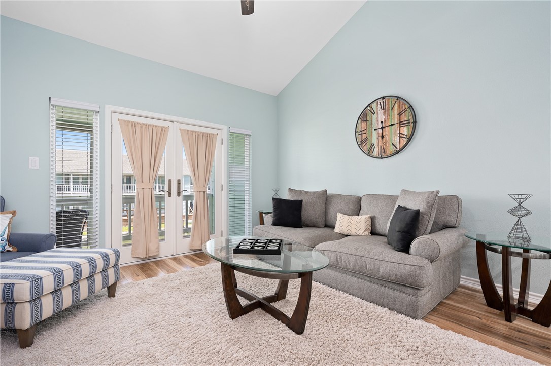 609 Lauderdale Dr Property Photo 13