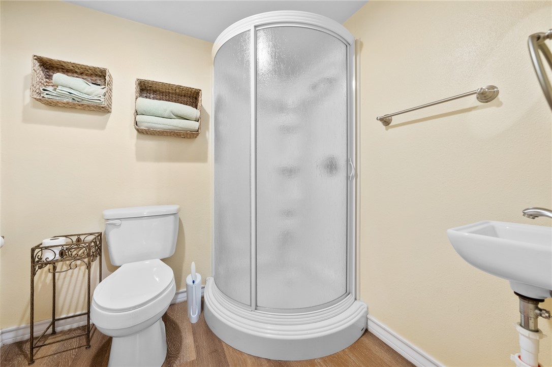316 Inglewood Property Photo 35
