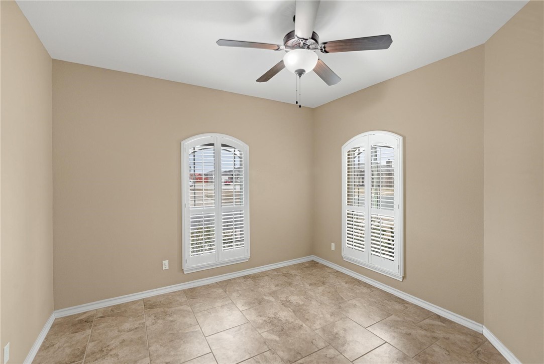 6858 Sir Moses Property Photo 24