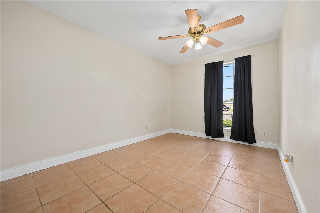 336 Lawn Dr Property Photo 22