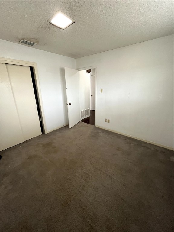 1901 Thames Dr Property Photo 5