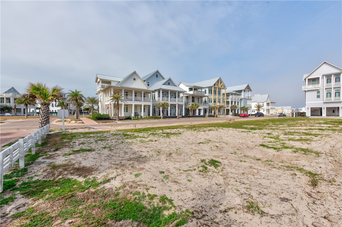 400 Coastline Dr Property Photo 17