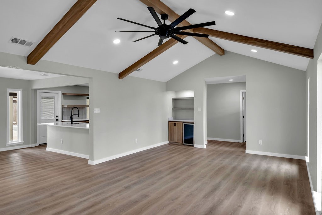 6826 Lumberdale Circ Property Photo 6