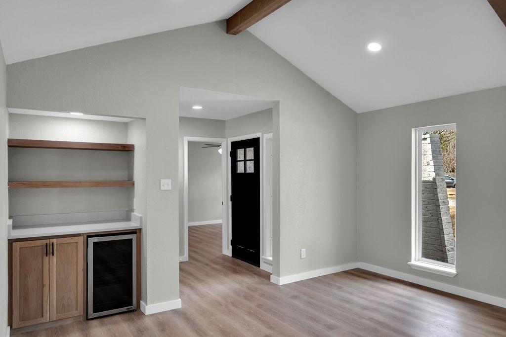 6826 Lumberdale Circ Property Photo 8