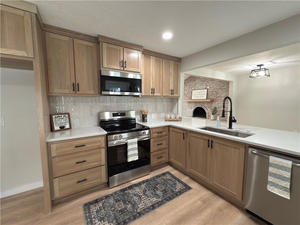 6826 Lumberdale Circ Property Photo 11