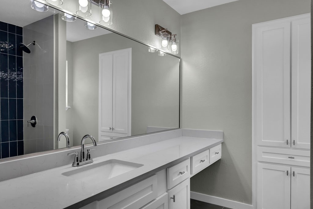 6826 Lumberdale Circ Property Photo 22