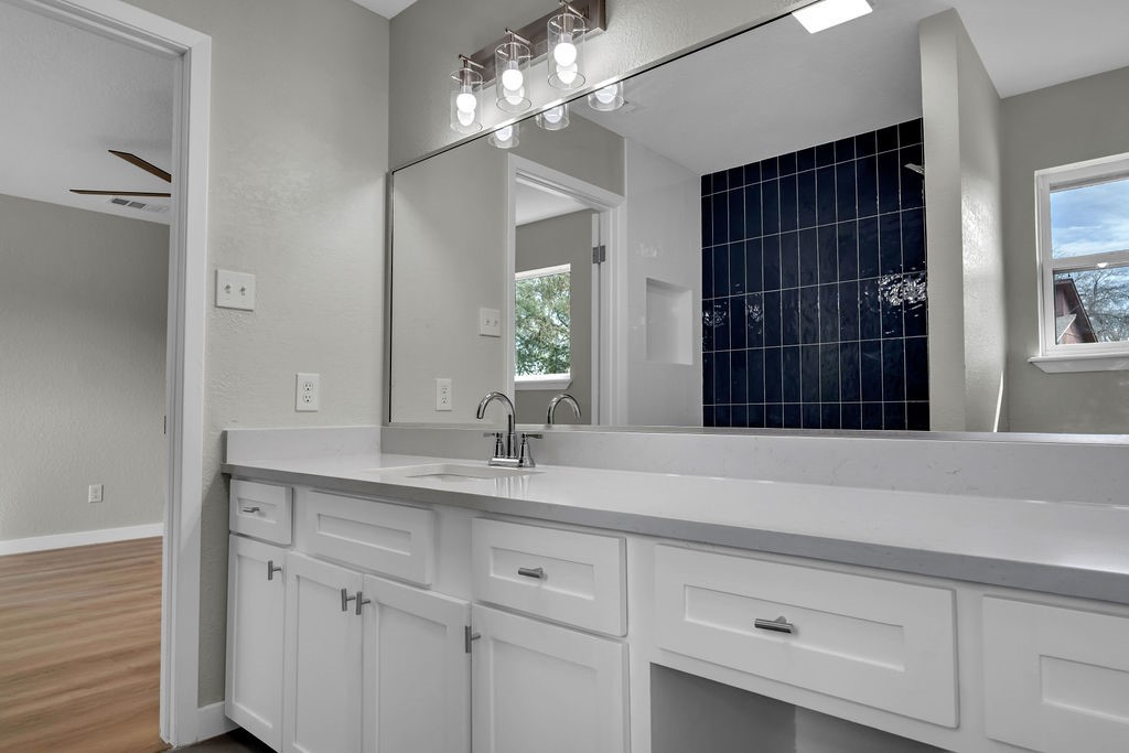 6826 Lumberdale Circ Property Photo 24
