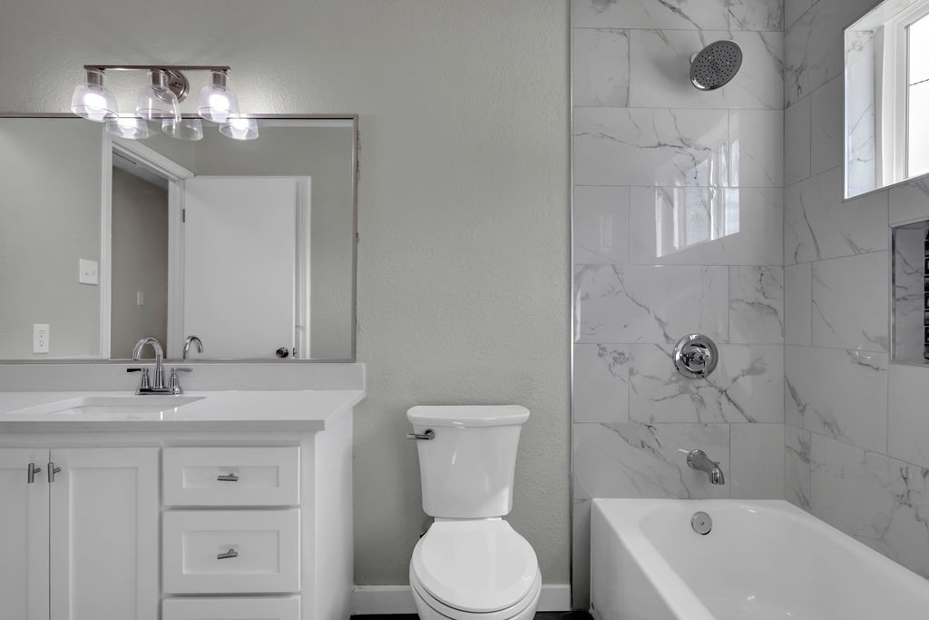 6826 Lumberdale Circ Property Photo 28