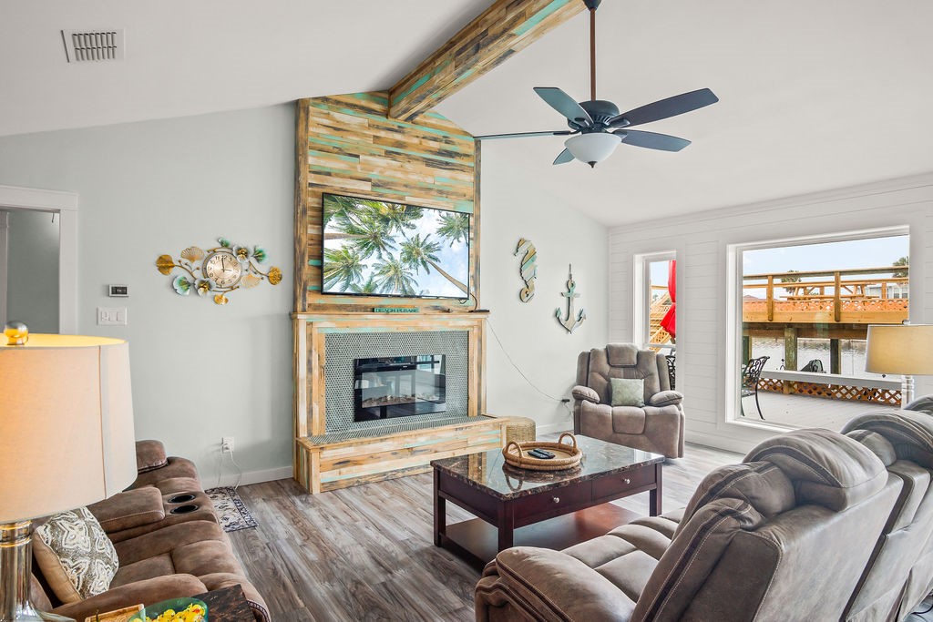 15010 Tesoro Dr Property Photo 5
