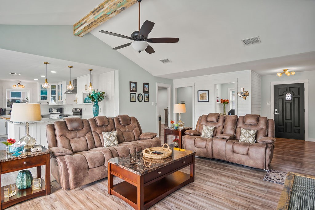 15010 Tesoro Dr Property Photo 6