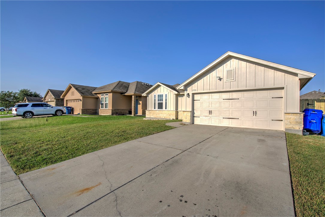1725 Barlow Trail Property Photo 2