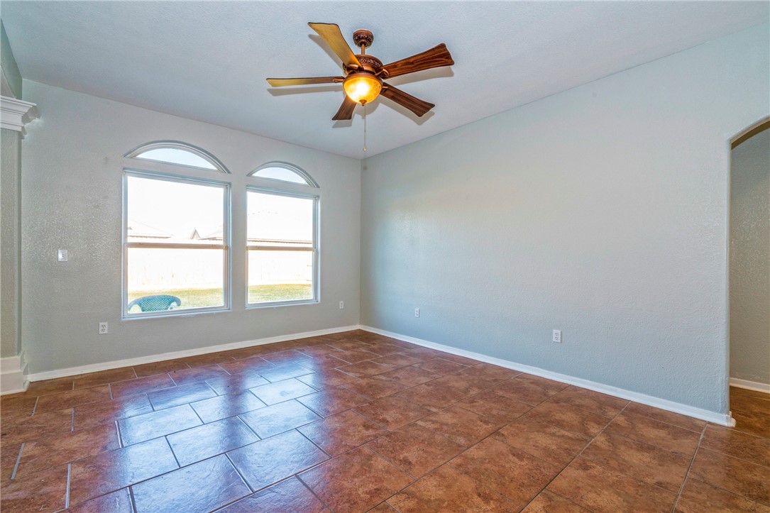 1725 Barlow Trail Property Photo 6