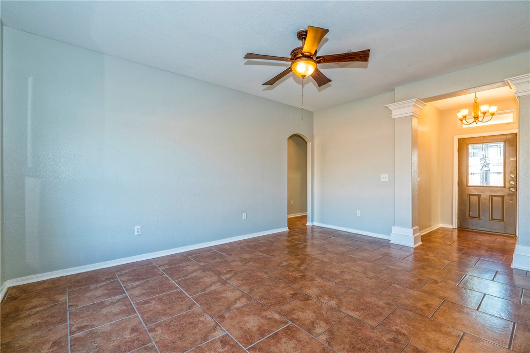 1725 Barlow Trail Property Photo 7