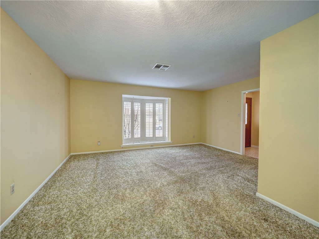105 Markham Pl Property Photo 6