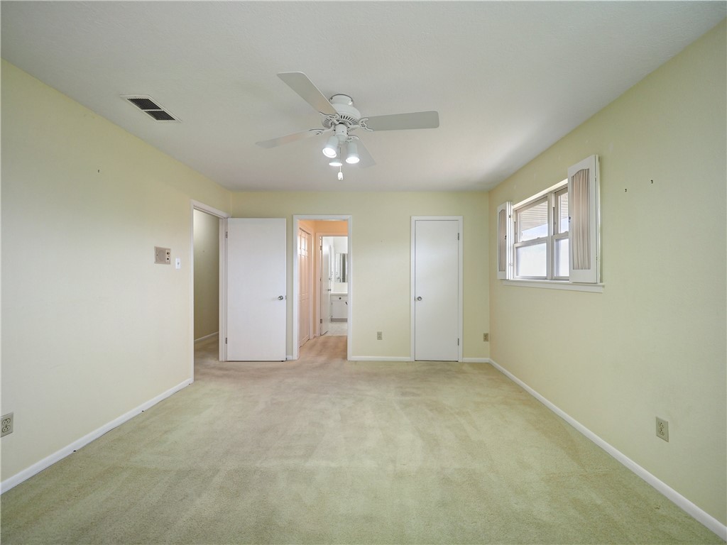 105 Markham Pl Property Photo 12
