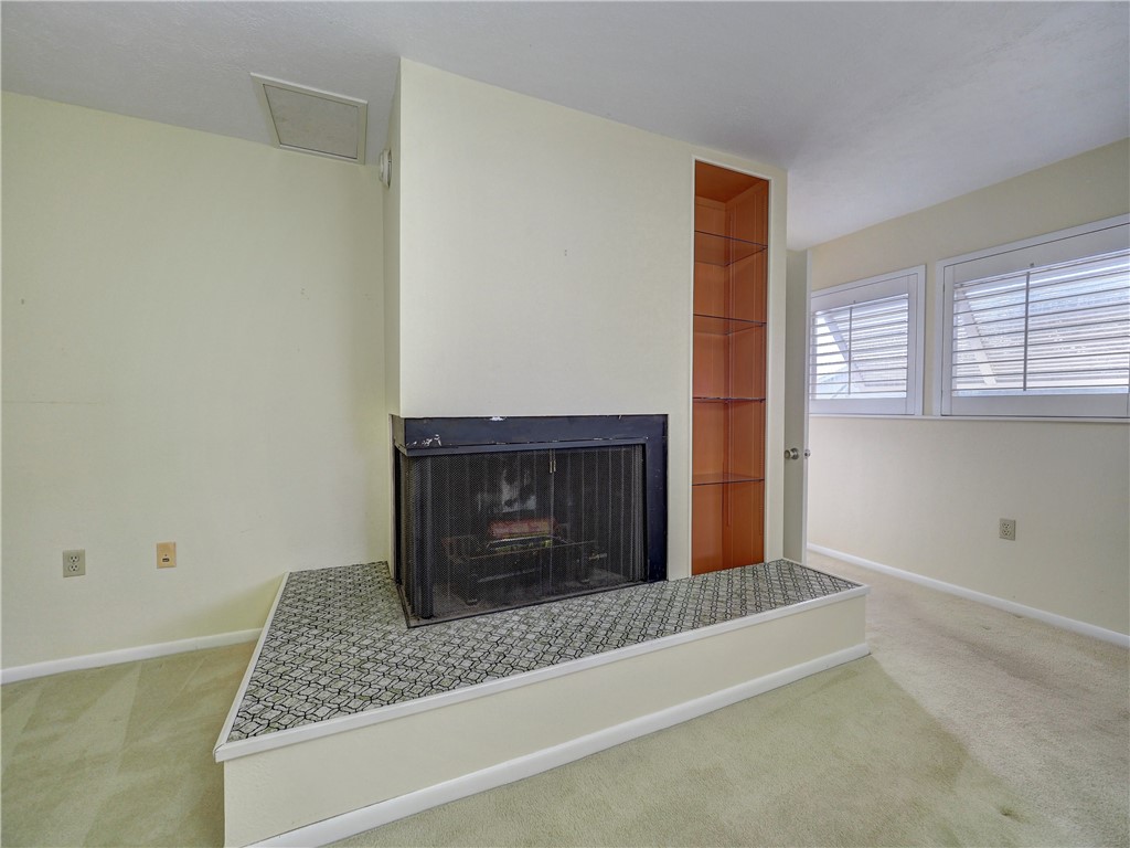 105 Markham Pl Property Photo 27
