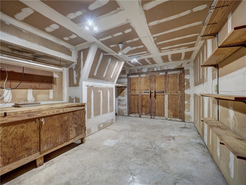 105 Markham Pl Property Photo 36