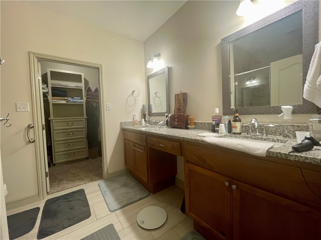 7425 Castille Ct Property Photo 11