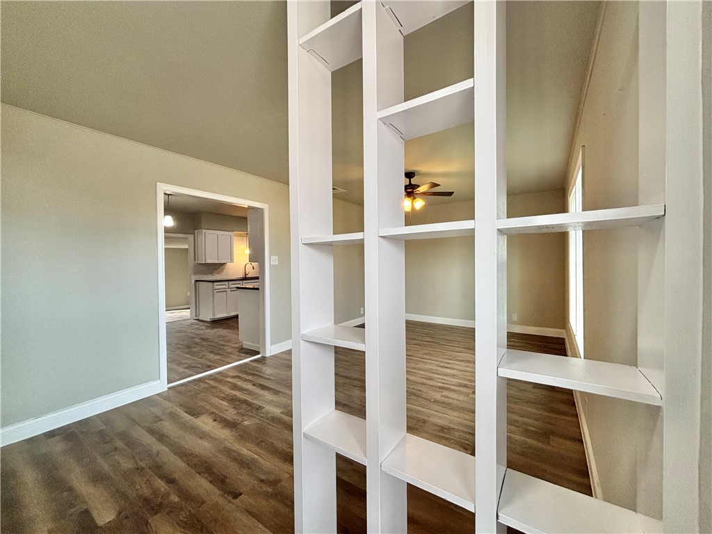 4345 Walton Pl Property Photo 3
