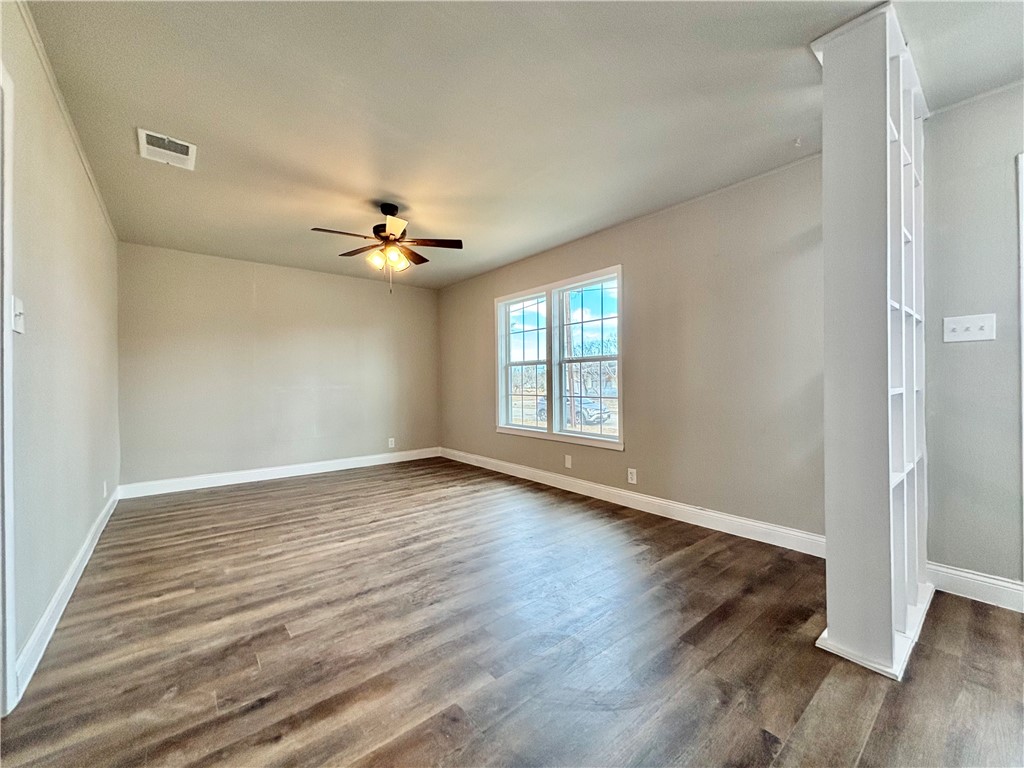 4345 Walton Pl Property Photo 4