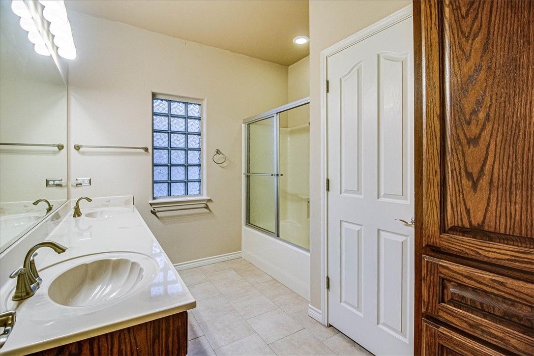 1007 Black Diamond Ct Property Photo 20