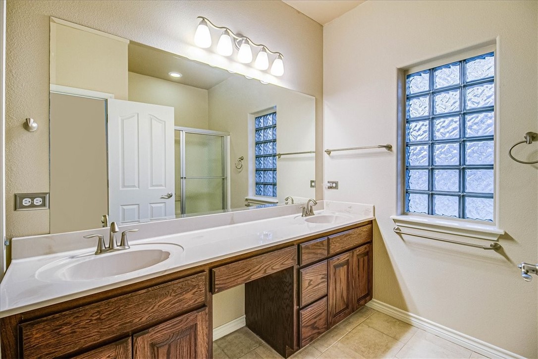 1007 Black Diamond Ct Property Photo 21