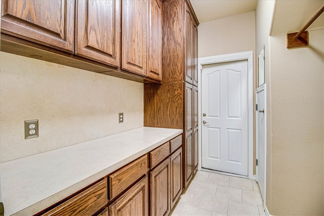 1007 Black Diamond Ct Property Photo 25